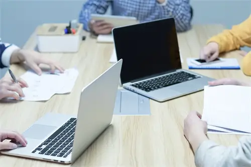 重庆工商大学柳俊简介